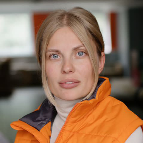  Юлиа Назарова 